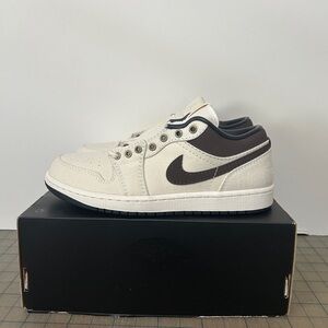 Jordan 1 Low Premium ‘Pale Ivory Off Noir Baroque Brown’